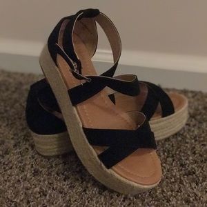 Women’s AMS black espadrille flatforms size 7.5
